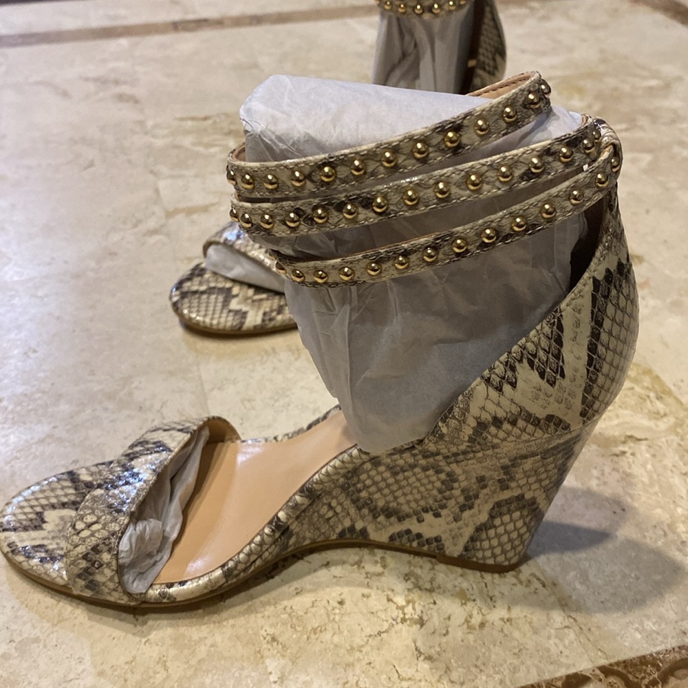 Jennifer Lopez Roccia - Picture 2 of 11